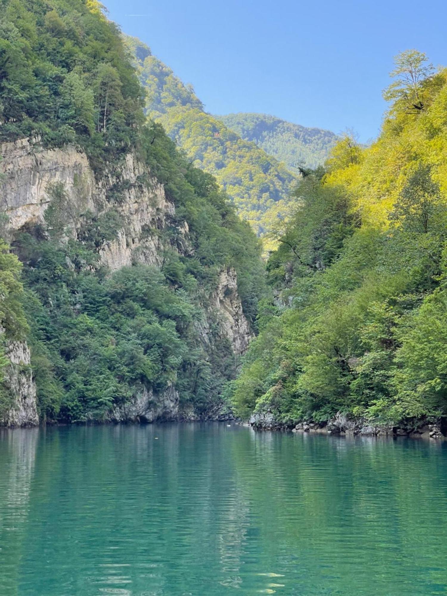 Guri I Lekes Guesthouse Shkodër Esterno foto